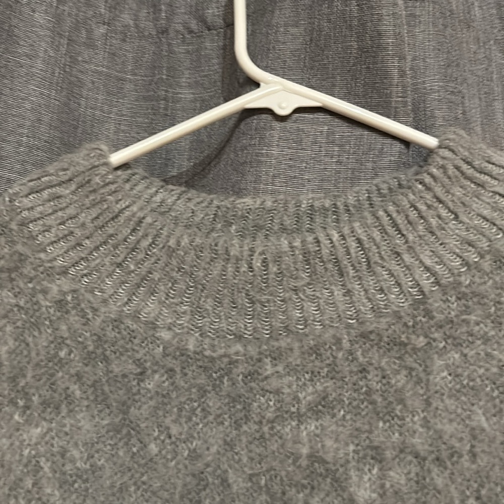 Nordstrom: Thick grey shag sweater (Abound) - Picture 5 of 9